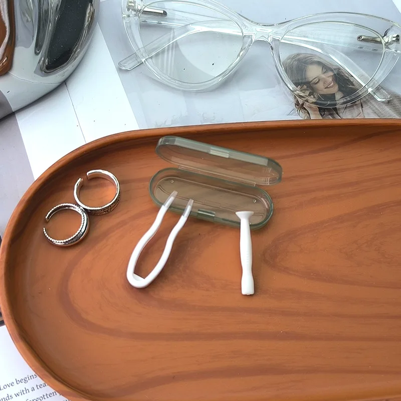 مجموعة أدوات العناية بالعين المحمولة ذات الألوان الشفافة الرجعية للرجال والنساء مع ملاقط وعصا شفط