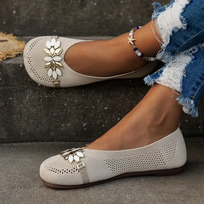 2024 Women's Mesh Breathable Flat Shoes Fashion Flower Dress Hanging Straps Plus Size Women's Walking Shoes Flat Shoes Women