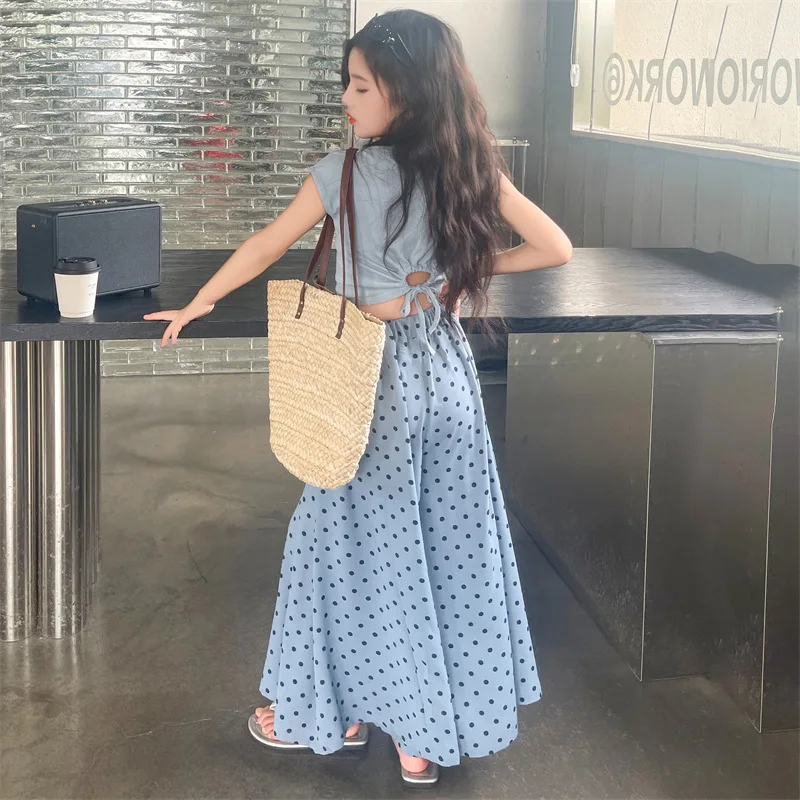 طقم فستان صيفي للفتيات عصري باللون الأزرق الفاتح بدون أكمام، تنورة طويلة منقط للمراهقين