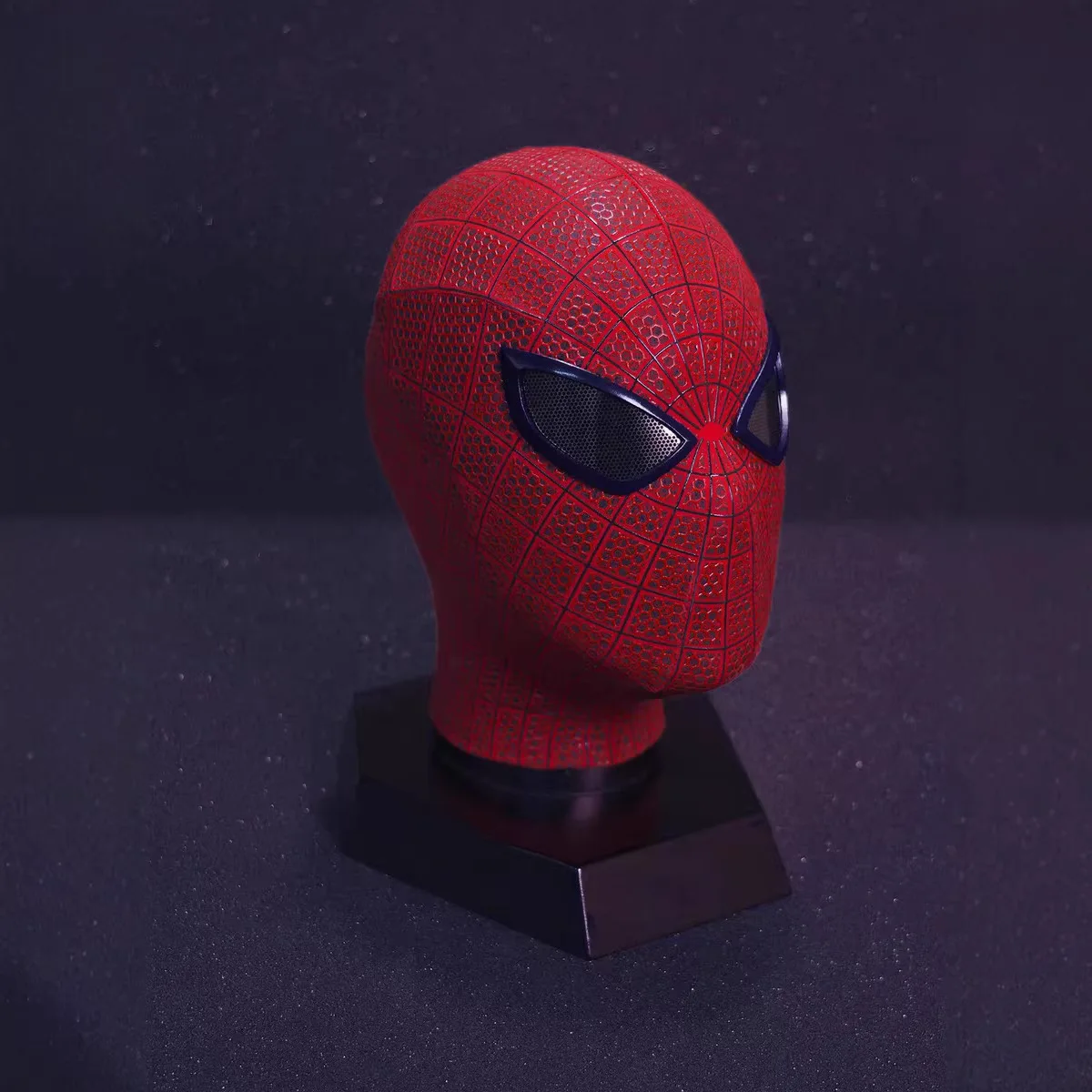 Amazing Spiderman 1.0 Tobey Maguire Version Handcrafted Mask Peter Parker Cosplay Mask Halloween Party Costume Prop Collectible view 2