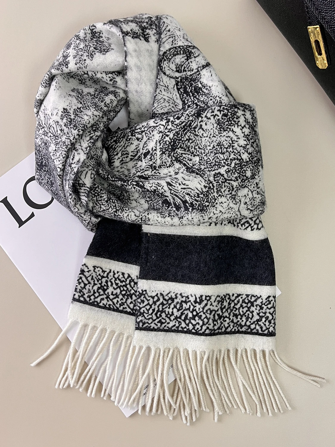 クラシックチェック柄-00-オーストラリア産ウールスカーフ-レディース-秋冬-カシミヤネックウォーマー-ジャングルアニマル-高級感のあるショール