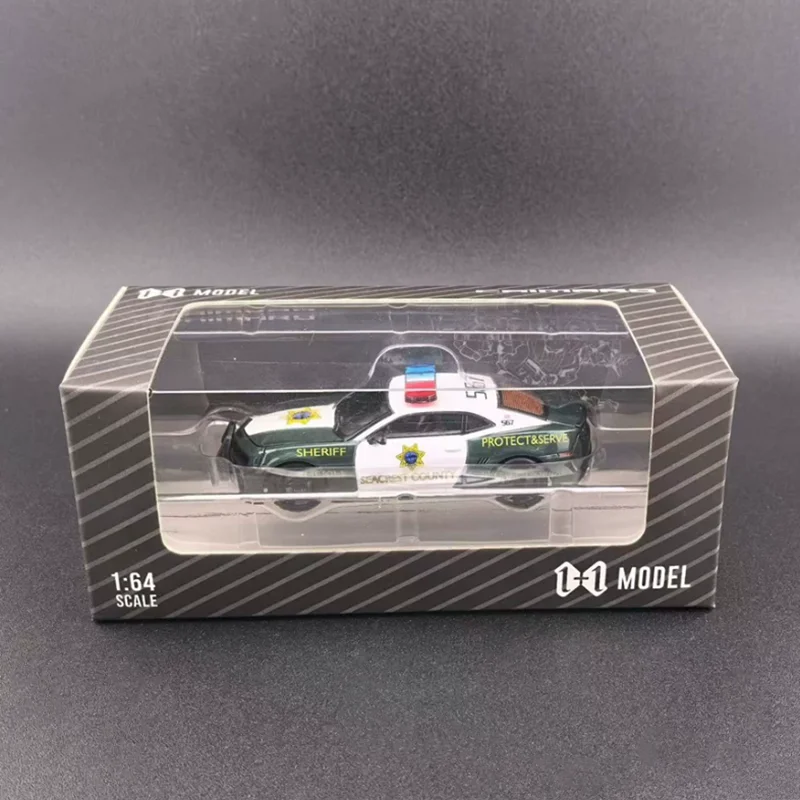 1+1Model 1/64 Scale 5th‑Gen Camaro Police Alloy Car Model Collectible Toy Desktop Display Exquisite Gift Scene Simulation