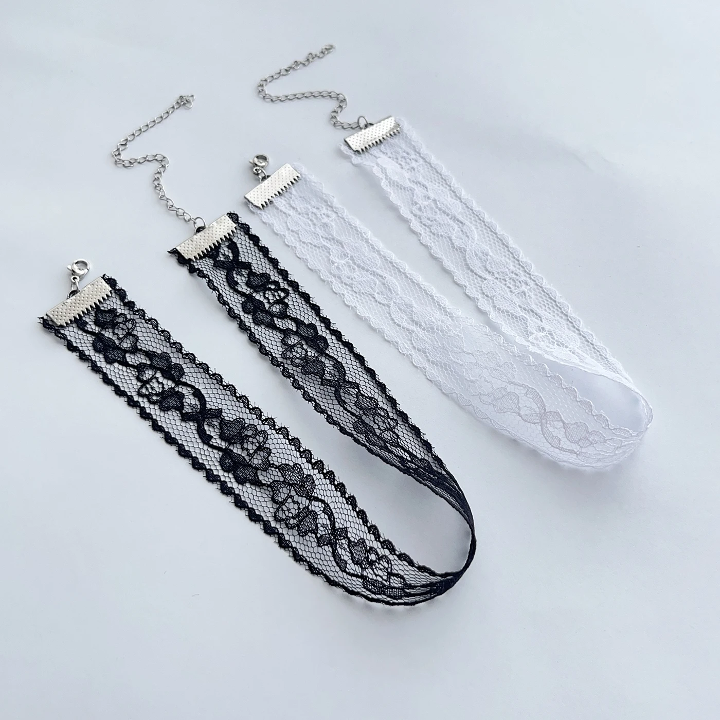 1 Piece of Fashionable, Simple and Versatile Black and White Lace Sexy Choker Necklace for Women, Accessory Decoration