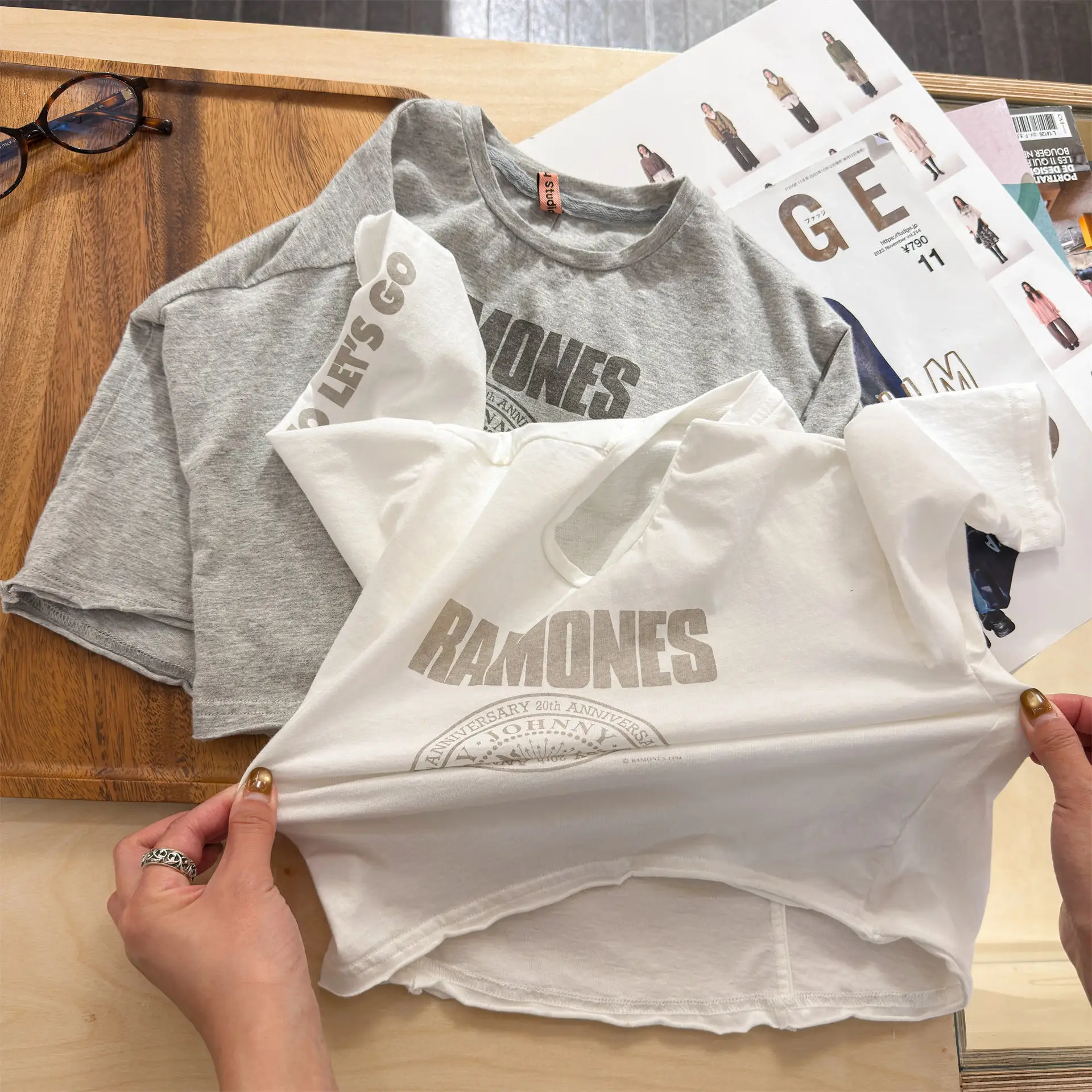 

2026 Spring New Children Long Sleeve T Shirts Girls Letter Print Cotton Tops Kids Clothes Boys Casual Bottoming Shirts
