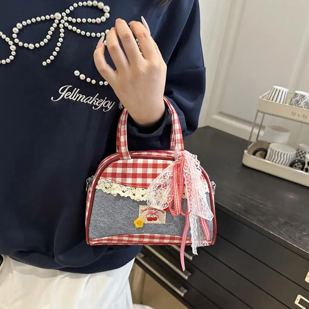 

Красная клетчатая лоскутная сумка для боулинга для женщин, тканевая сумка через плечо с верхней ручкой, сумка через плечо в стиле ретро, маленькая повседневная сумка B4J6