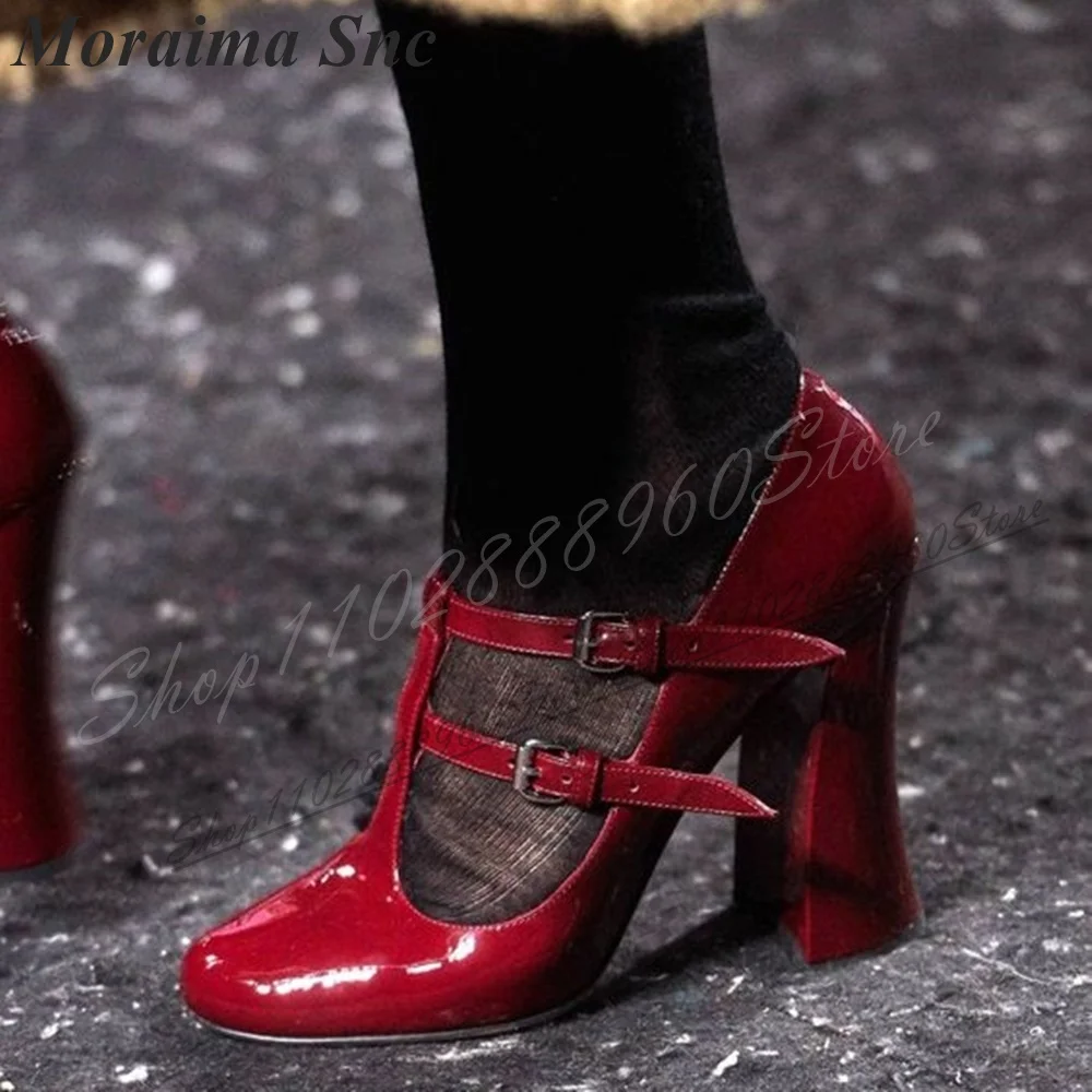 

T Strap Red Buckle Strap Patent Pumps Chunky High Heel Shoes For Women Buckle Strap Round Toe 2024 Fashion Zapatos Para Mujere