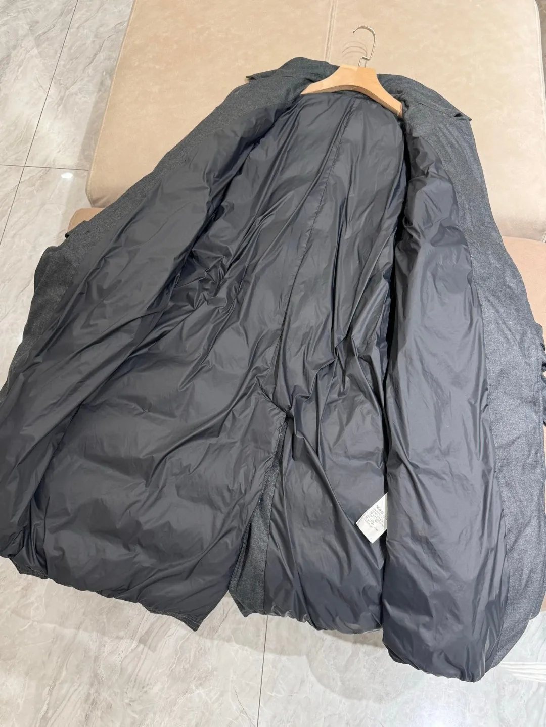 High-quality wrap up wool puffer stuffed with goose down