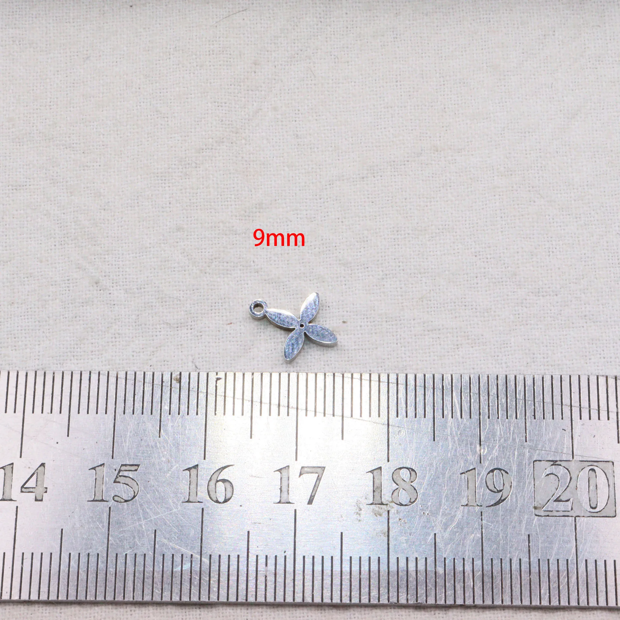 10pcs Wholesale Stainless Steel High Quality Mirro Polish Flower Girls Charms Pendant DIY Necklace Bracelets Unfading Colorless