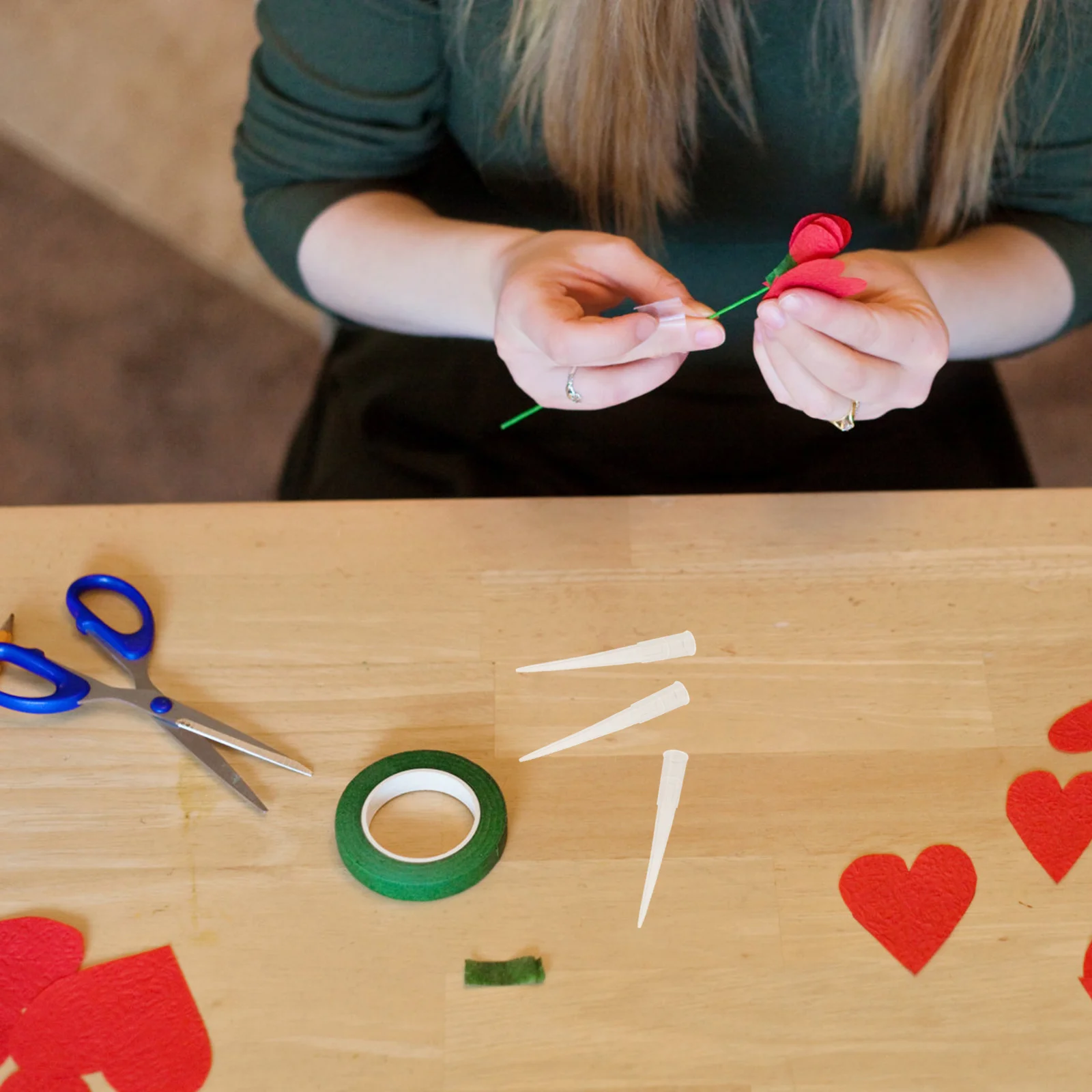 100 pezzi fissatore di fango per fiori supporto per composizioni floreali in plastica strumento per arte floreale fai da te supporto per tubo dell'acqua floreale in plastica a lunga durata