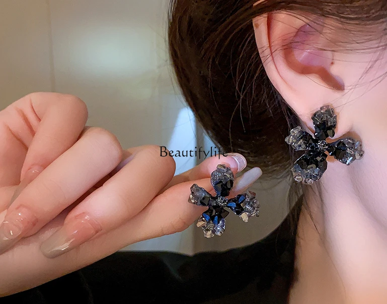 Exaggerated Black Flowers Big Ear Stud, High Sense French Earrings