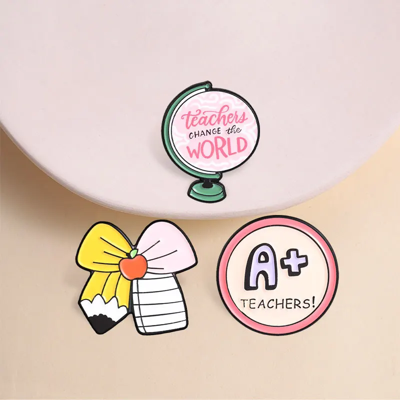 Creative New Teacher Appreciation Brooch A+ Globe Pencil Bow Cartoon Gift Metal Badge Pins DIY Clothing Bags Hat T-shirt Jeans