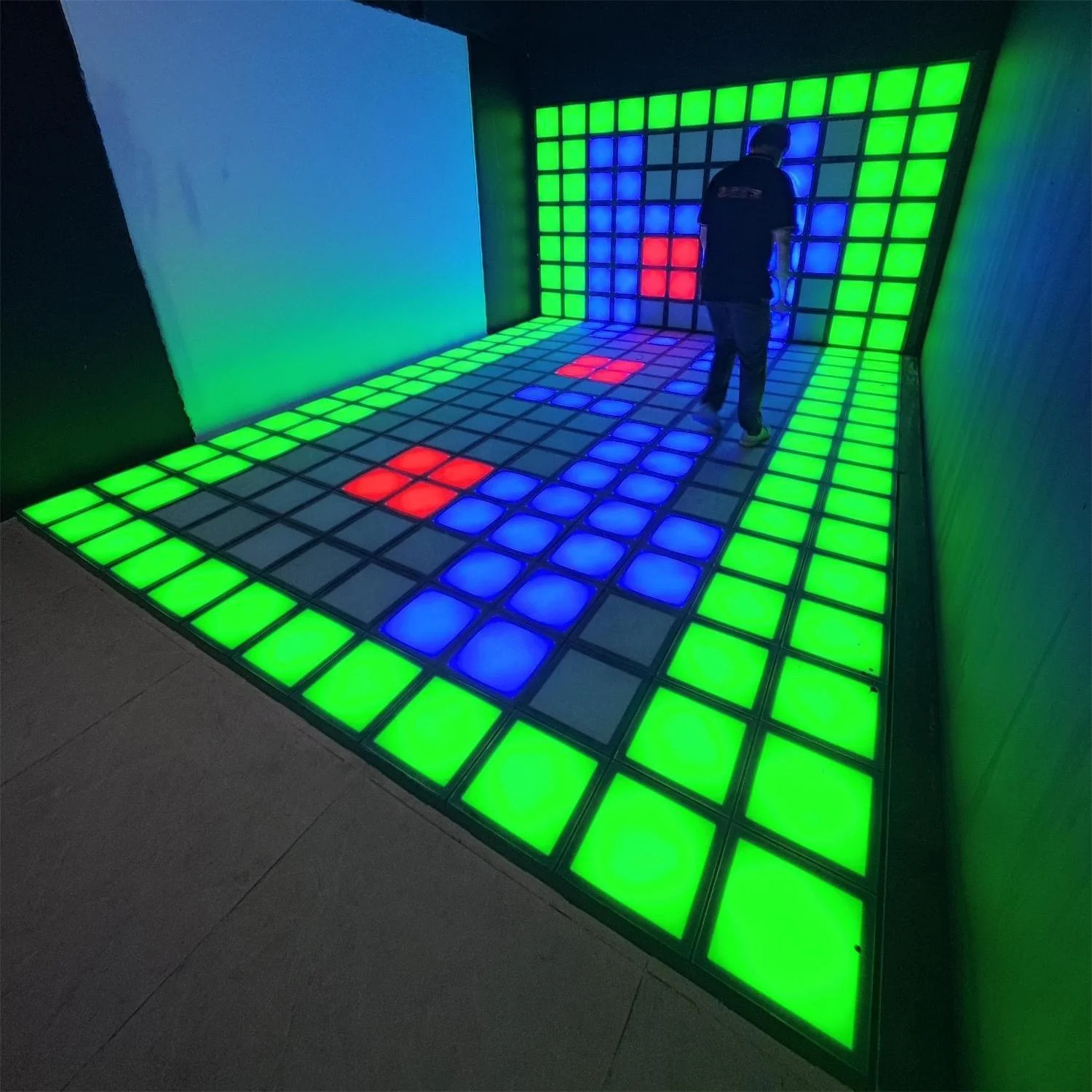 Light And Shadow InteractionHigh Weight CapacityKid Game Floor Dance LED Projector Grid Floor LED Game With ControllerHuman-Scre
