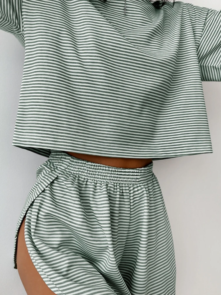 Two-piece Suit New in Fashionable Elegant Stripe O-neck Shorts Sleeve Tops High Waist Side Slit Commuting Women\'s Clothing