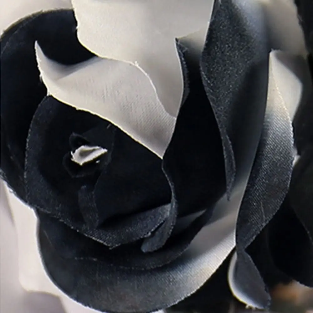 

Black White Halloween Artificial Rose Flowers Gothic Soft Silk Faux Flowers Non-Fading Exquisite Simulation Flowers