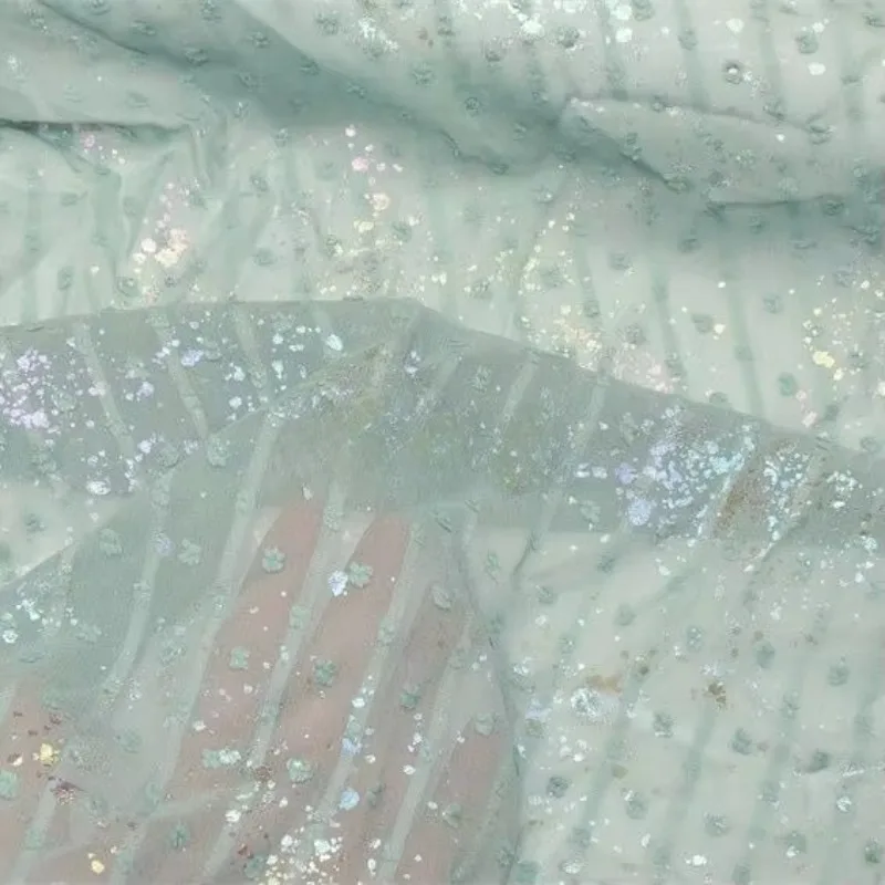 Tessuto con paillettes iridescenti in chiffon a righe punteggiate jacquard per gonna, abito, camicetta, donna, materiale per abbigliamento lucido fai da te