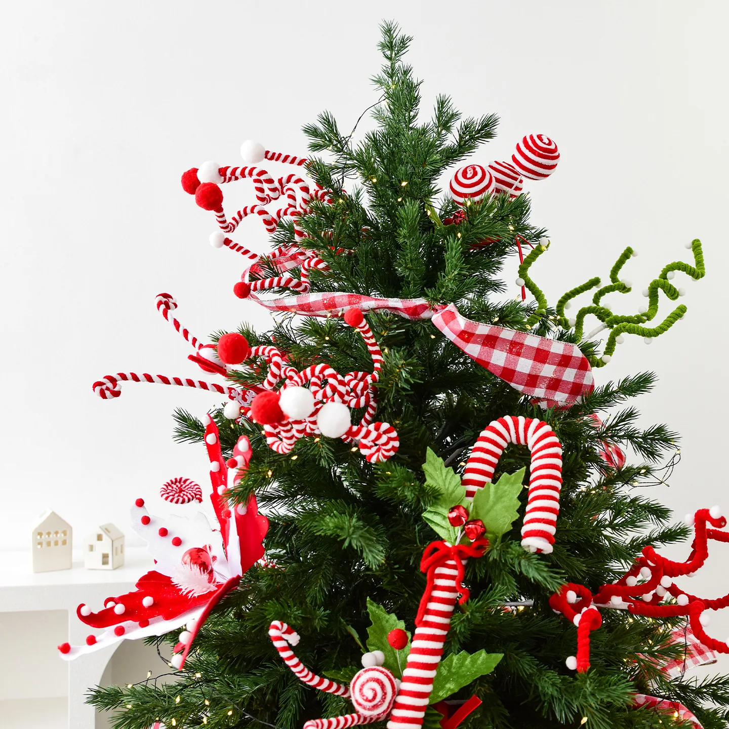 

1Pcs Red/White Christmas Tree Decoration Woolen Curly Twist The Stick Christmas Ornaments Home Office Party Decor