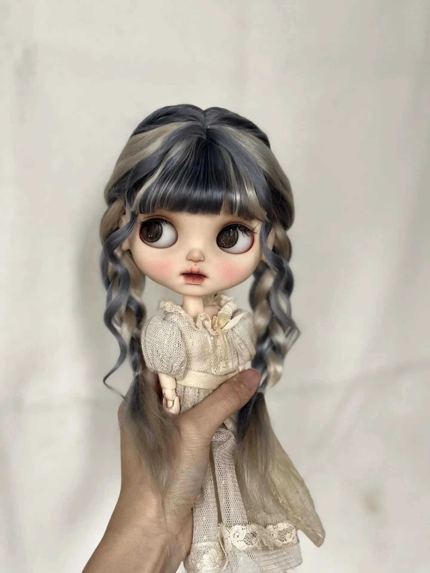 

Dula Doll Wigs for Blythe Qbaby natural Mohair Gradient mixed 9-10 inch head circumstance
