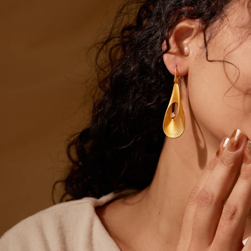 Flipped Geometry Striped Drop Earrings For Women 5A Cubic Zirconia Earings Fashion Jewelry Oorbellen Supplier Wholesale