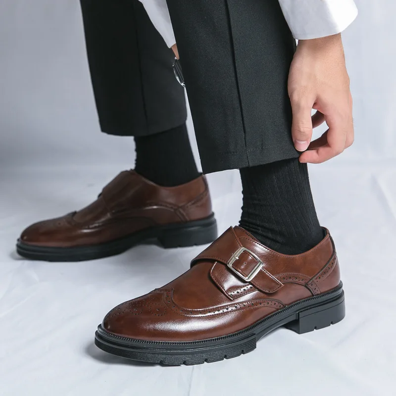 Casual leather shoes men 2026 British pointed business formal Korean version casual men's shoes