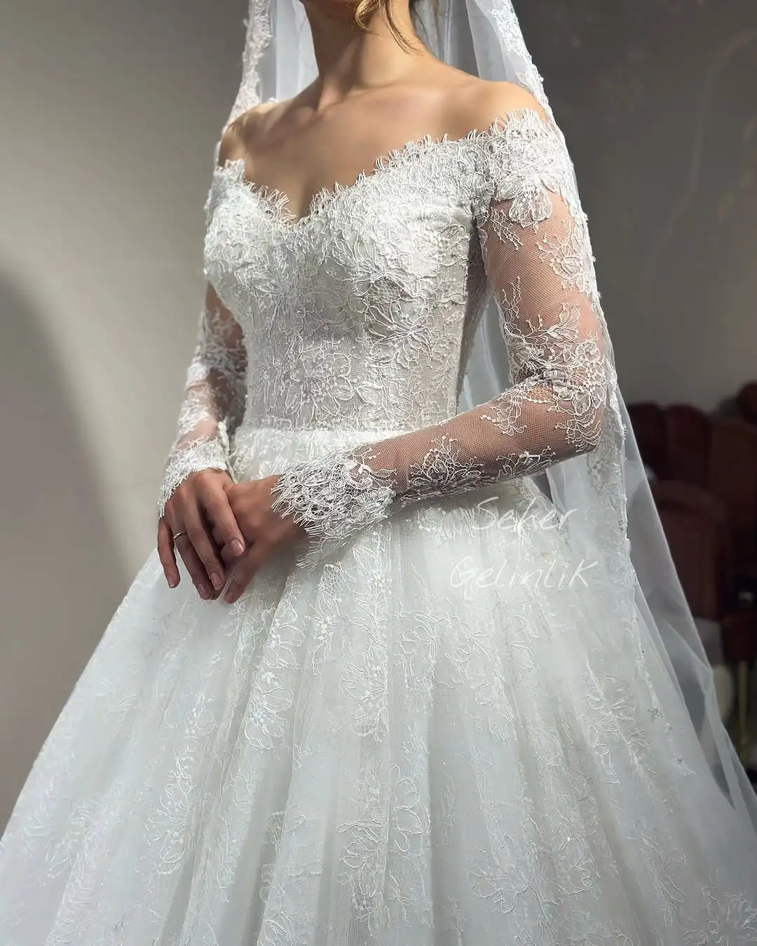 Luxuriöses Spitzen-Hochzeitskleid mit schulterfreiem Design und langen Ärmeln, Prinzessinnen-Brautkleid für Damen, Vestidos De Novia