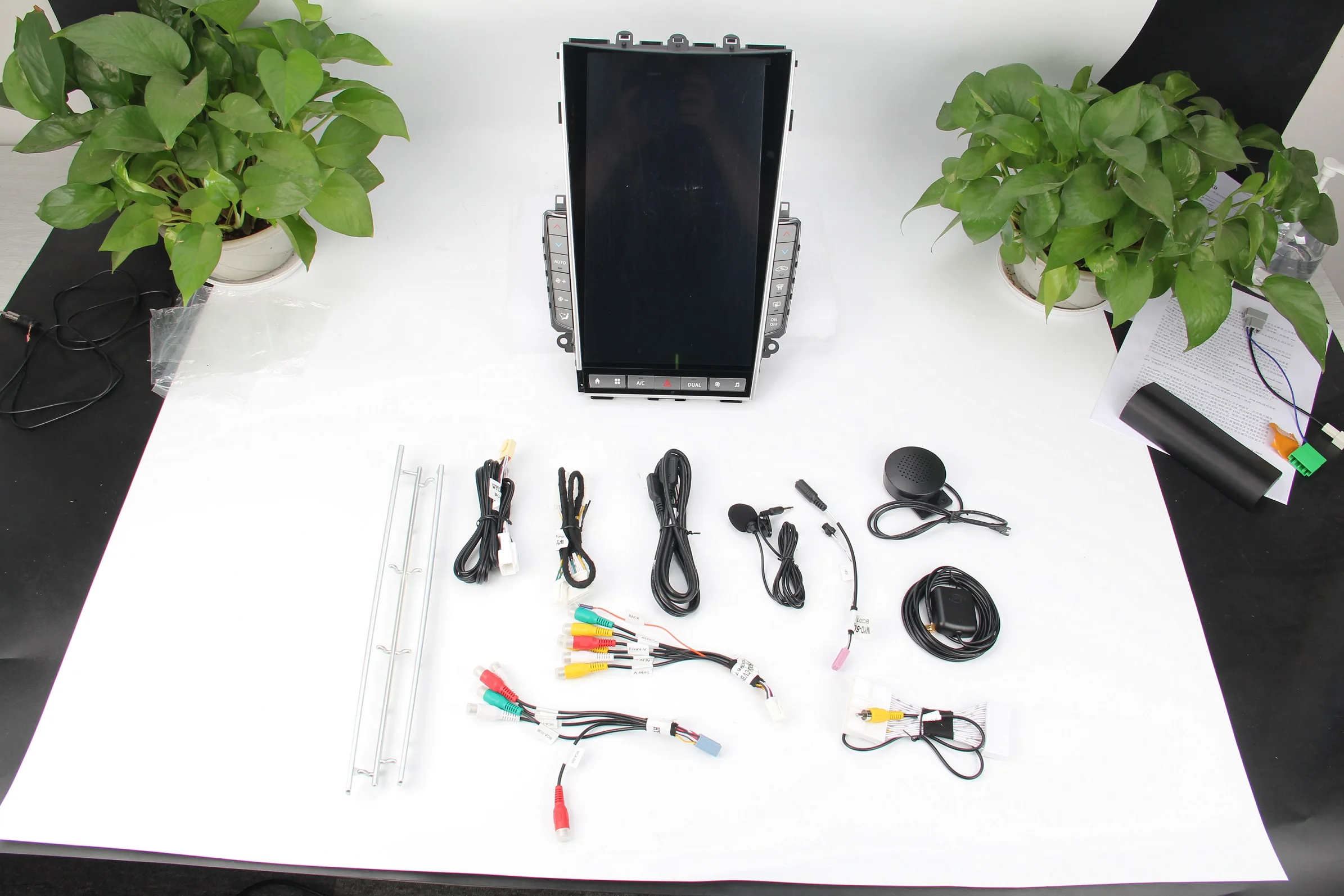 Radio Video Mobil Android 13.6 inci dengan GPS Navigasi, Stereo, dan Pemutar DVD untuk Infiniti Q50 Q50L Q60 Q60L Mark 6 2013-2020