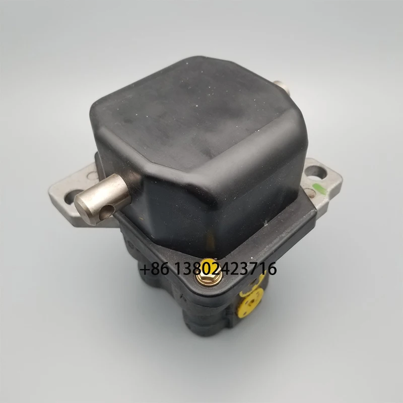 Original Foot Pedal Valve Ex200-5 Ex200-3 Ex300-3 Ex300-5 Ex400-3 Ex400-5 For Hitachi Excavator Hydraulic Spare Parts