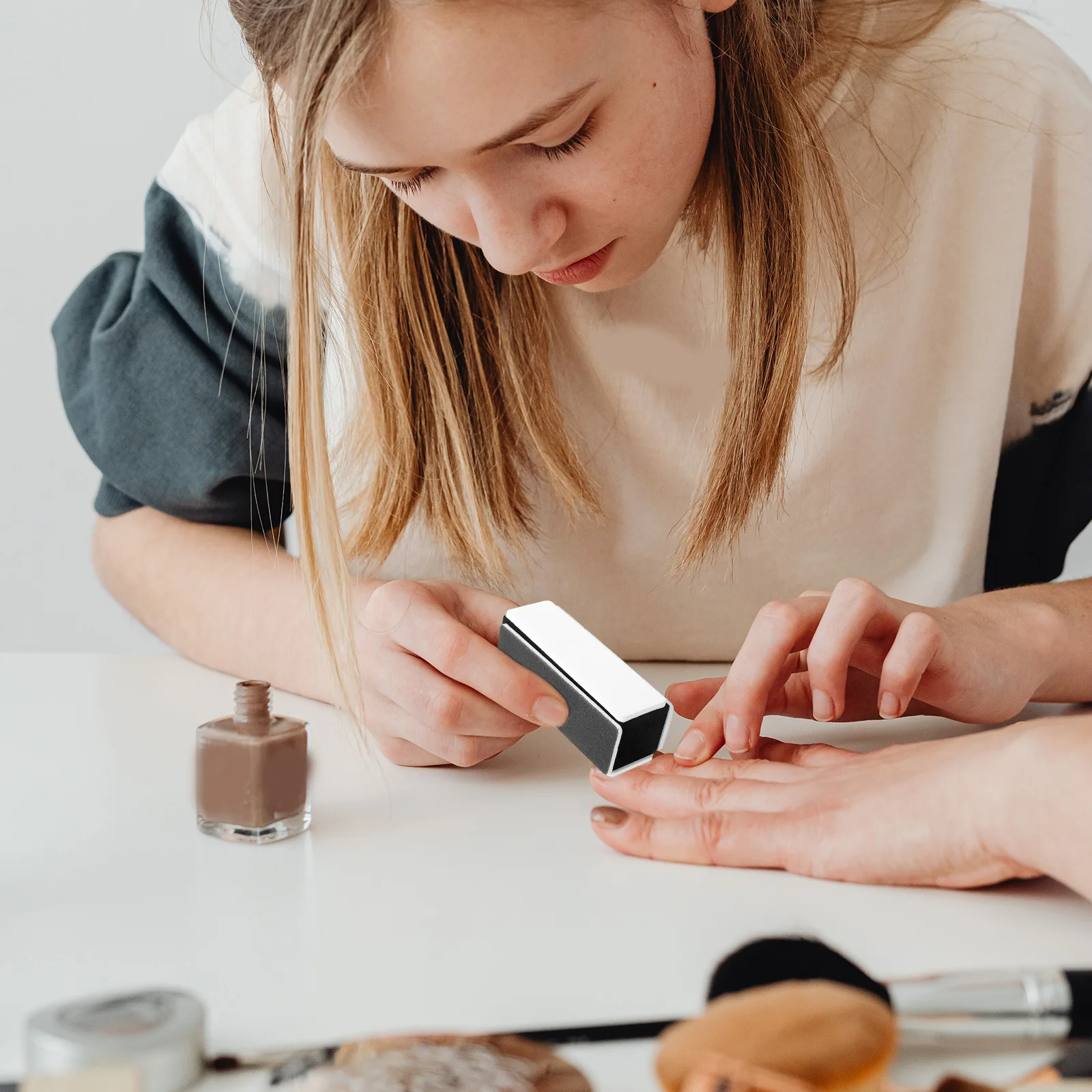 

6 шт. четырехсторонние пилочки, наждачная доска, шлифовальные блоки для натуральных накладных ногтей, портативный инструмент для ухода за ногтями, мягкая губка, серый дизайн ногтей