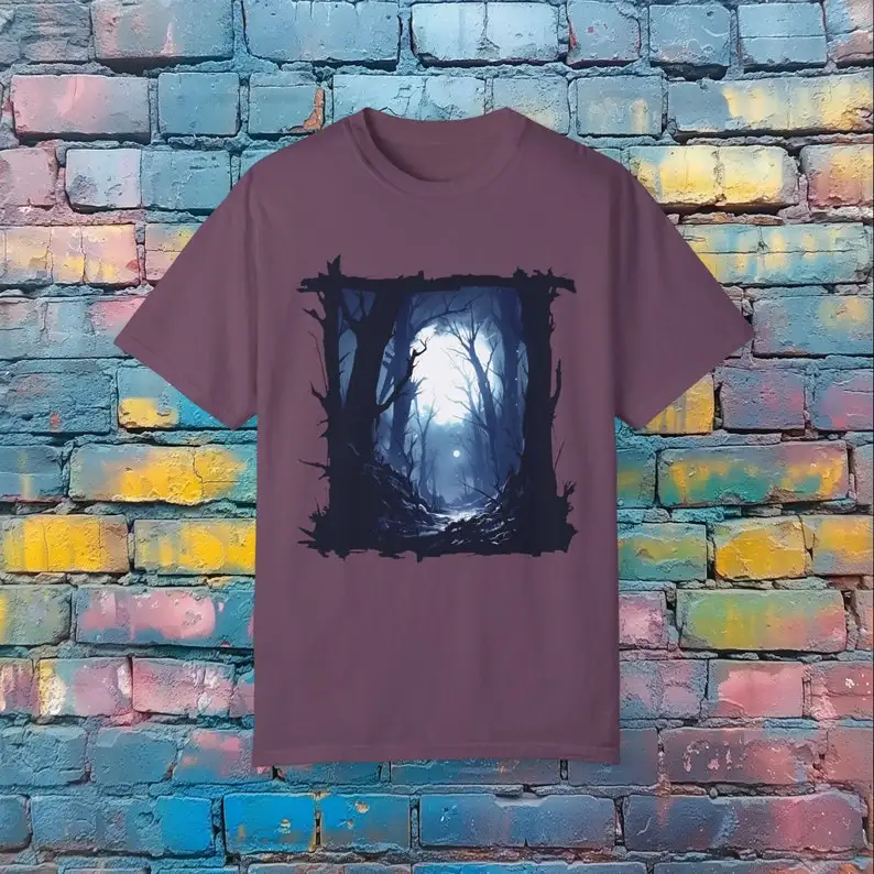 Waagt U Zich In Het Nachtelijke T-Shirt-Nachtbos Grafisch T-Shirt