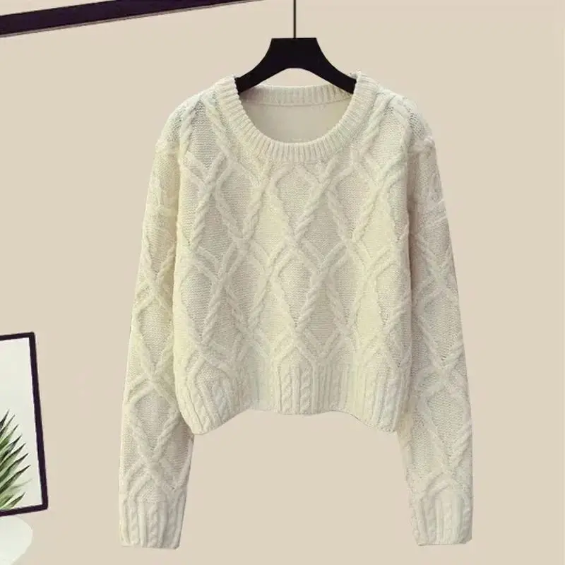Autumn and Winter 2024 New Women's Set Lazy Style Loose Round Neck Knitted Sweater Flare Jeans Two Piece Set