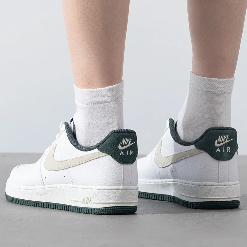 NIKE-Air Force 1 '07 LV8 COB AF1 chaussures de sport pour homme, baume rembourré, confortable, résistant à l'usure, rétro mode décontracté chaussure HF1939-100