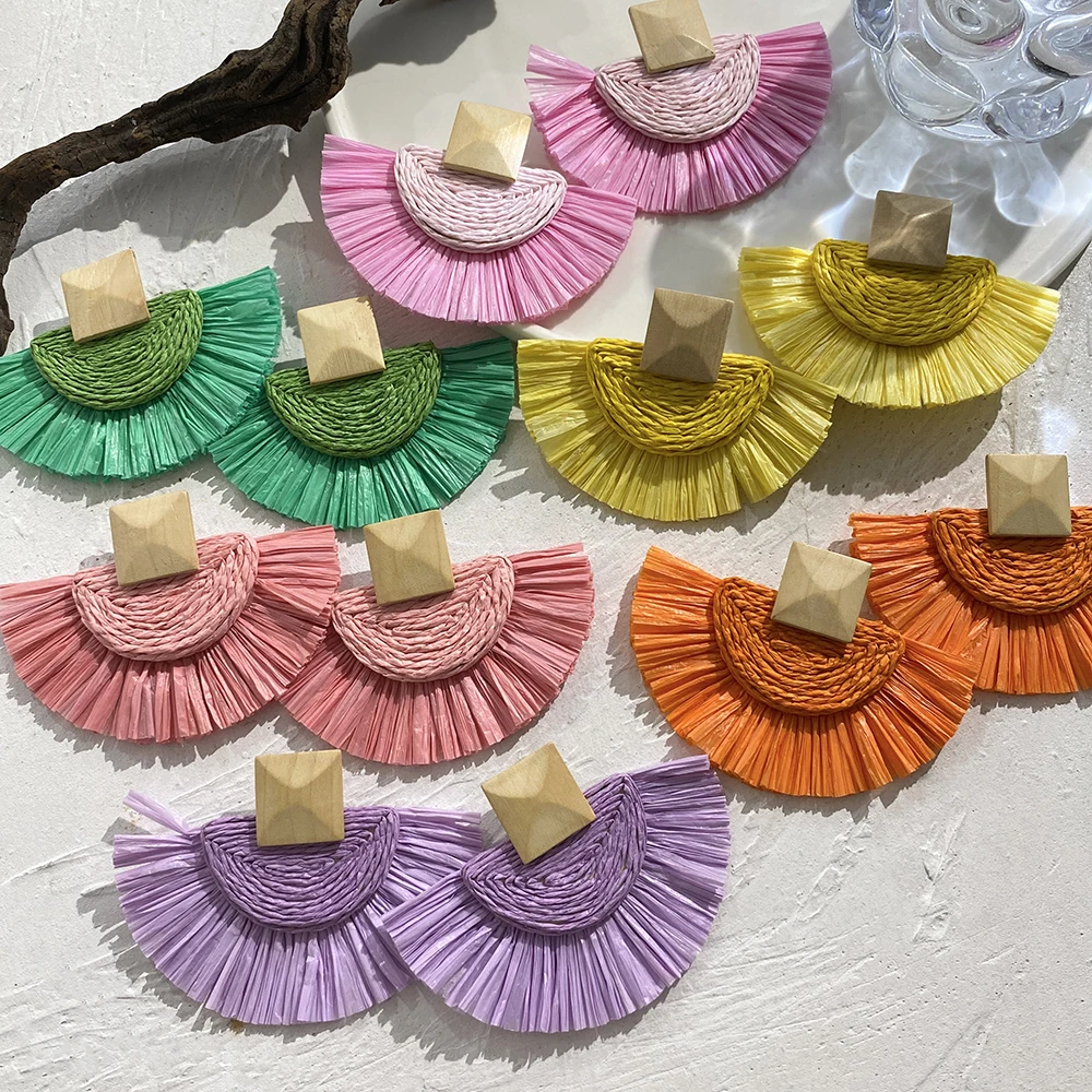 AENSOA New Bohemian Raffia Fan-Shaped Big Earrings Handmade Woven Wooden Hanging Drop Earrings Fashion Ethnic Style Jewelry Gift