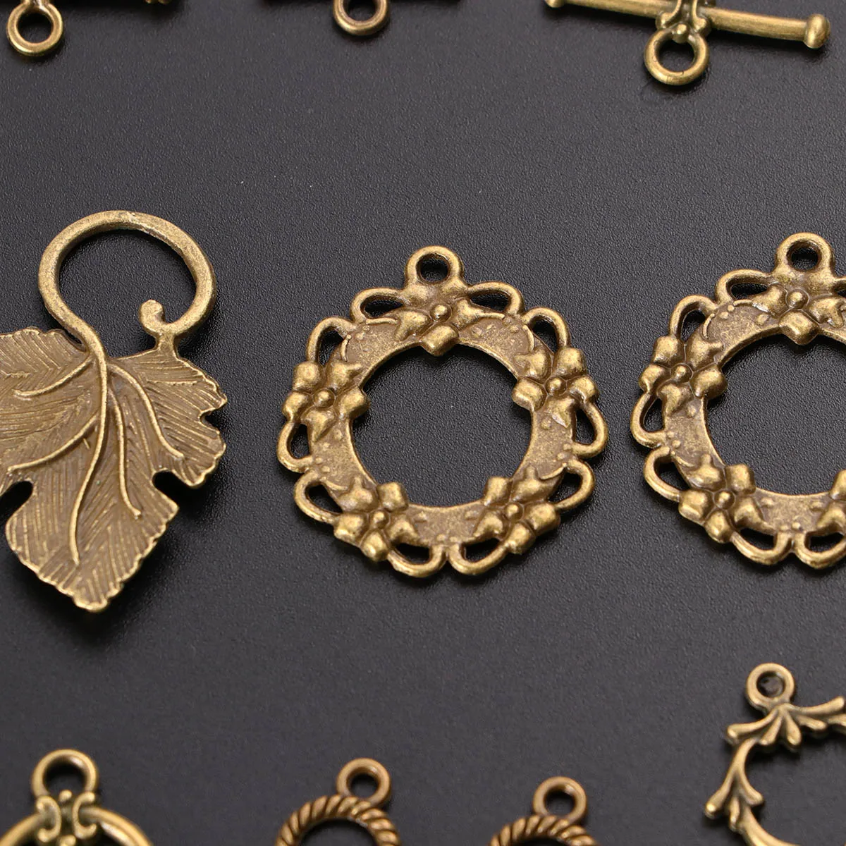 

70pcs Diy Charm Pendant Set Alloy Retro Pendants Handmade Jewelry Accessories For Necklace Bracelet Keychain Scrapbooking