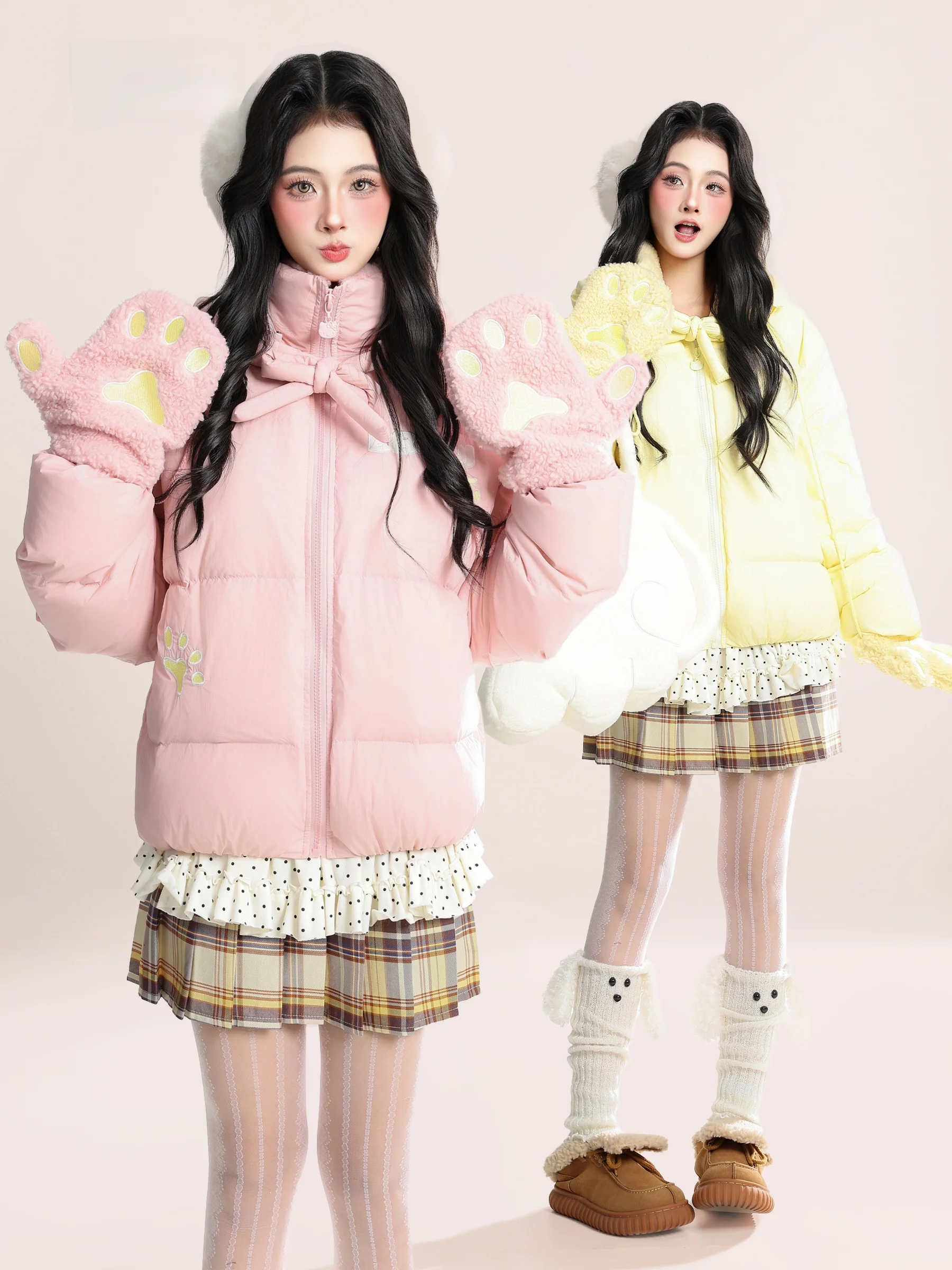 

Женская зимняя куртка HM с капюшоном, вышивкой в виде лапок, утепленная, белая, с пуховым наполнителем, с перчатками, теплая, повседневная, свободного кроя