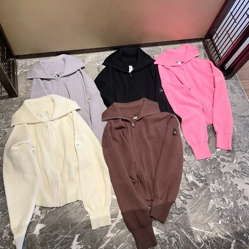 Woman Fashion Knitwears Cardigan Ventilate Knit Short Outerwears Zippers Sweater Spring Autumn Cardigan for Women Jacket