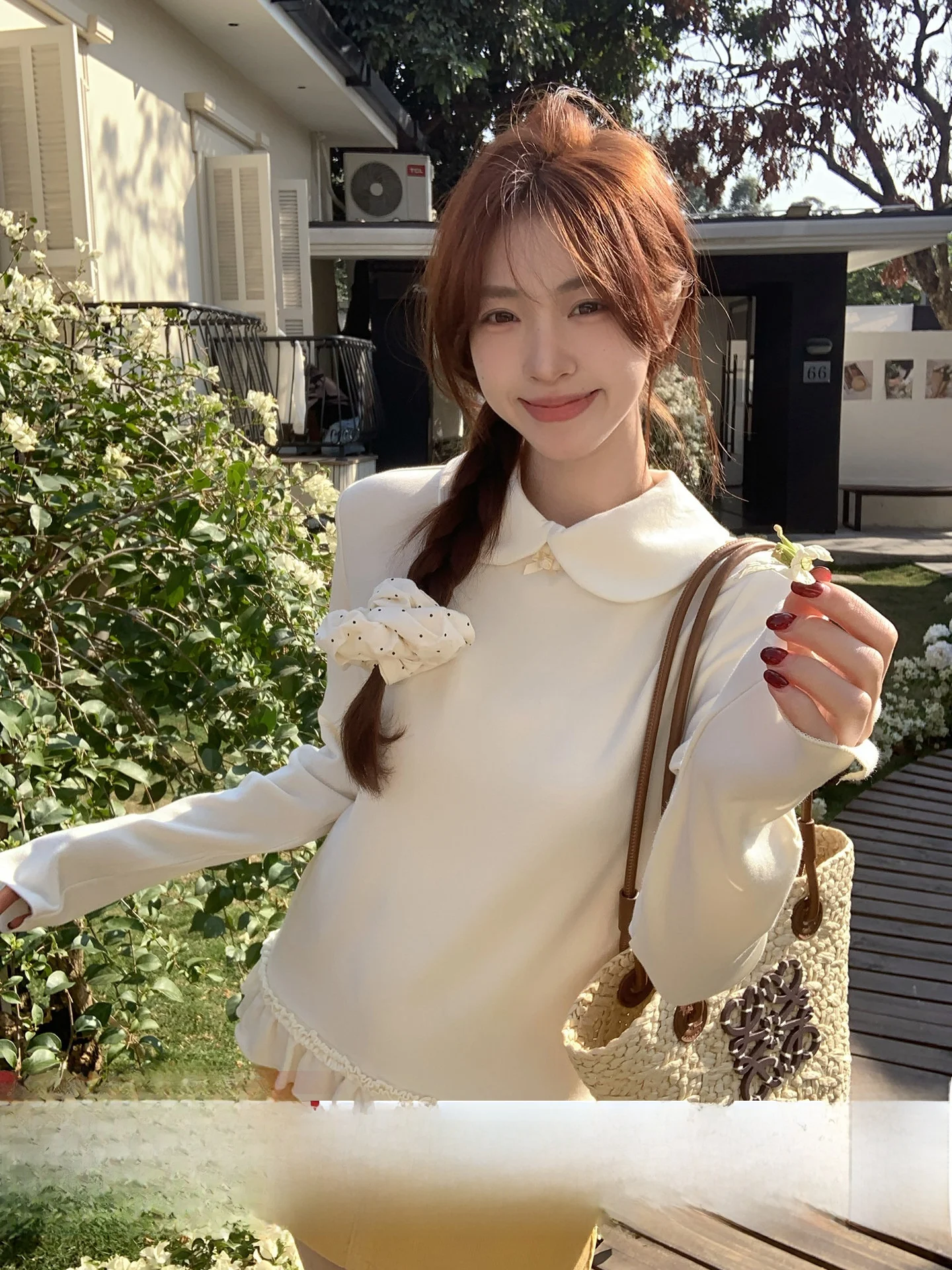 

Футболка Morning Bloom с воротником-стойкой и лоскутным узором, с длинными рукавами, универсальный крой, прямой силуэт, весенняя молодежная модель, комфортная.