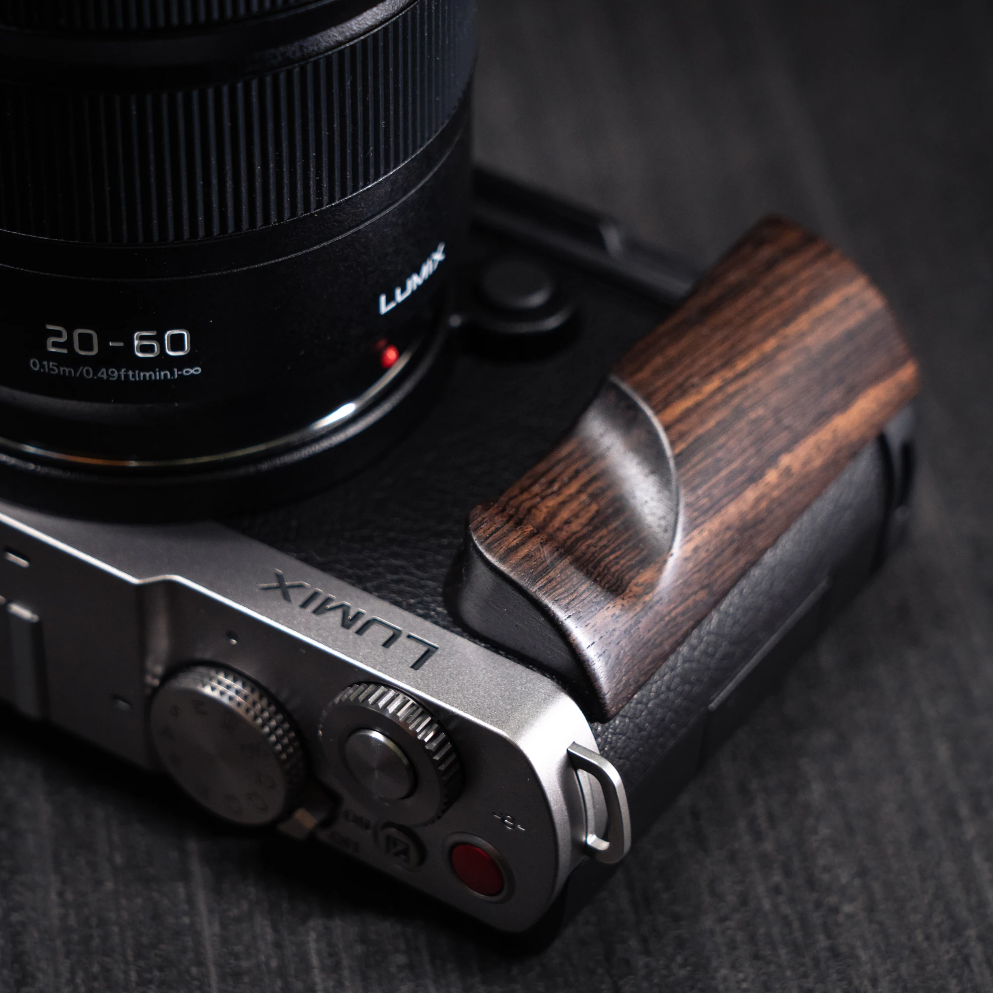 Holz-Handgriff L-Halterung für Panasonic Lumix S9 Kamera mit Schnellwechsel-L-Platten-Halterung Ultraleicht mit Legierungsbasis – Detail 11