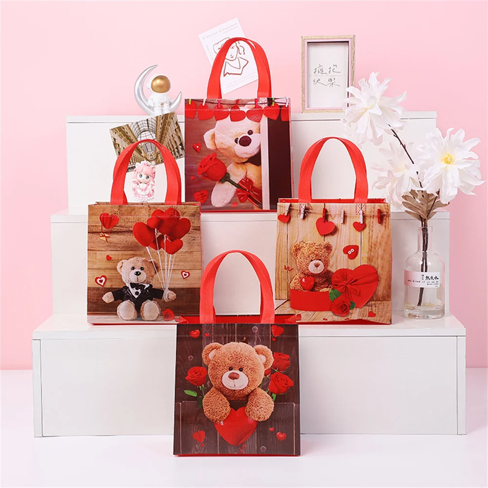 Cute Non-woven Bear Happy Wedding Packaging Bag Storage Waterproof Shopping Bag Party Cute Love Gift Bags Non-woven Handbag