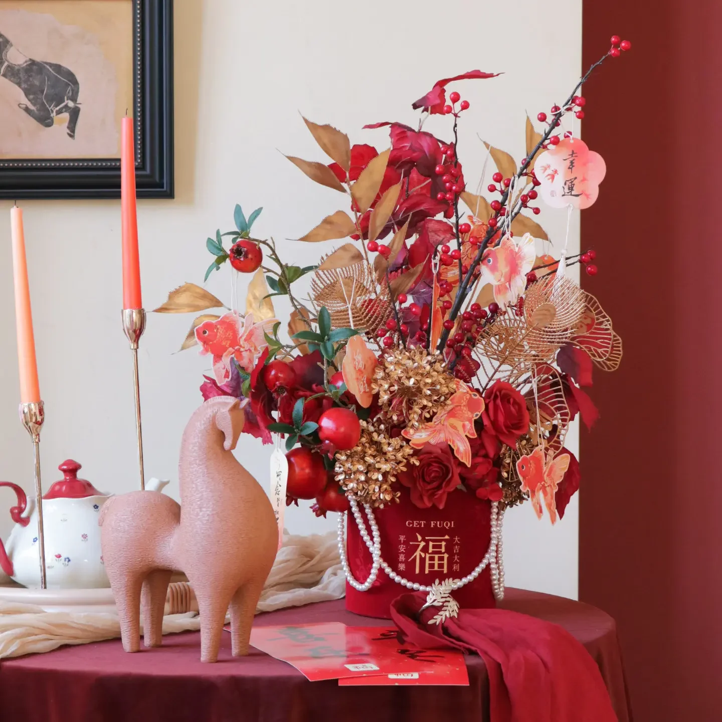 Red hug lucky bucket ornament, ornament, atmosphere arrangement, housewarming, new home gift, high-end wedding bouquet floral ar