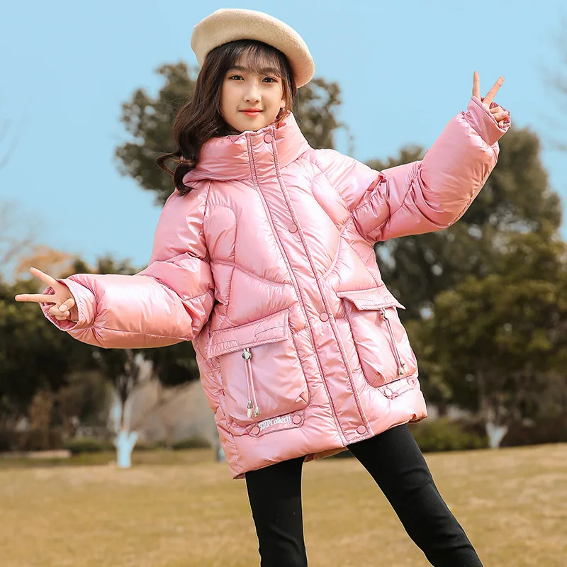 New Western style winter clothing for girls, including down and cotton jackets. Thickened cotton jackets for children aged 12 an