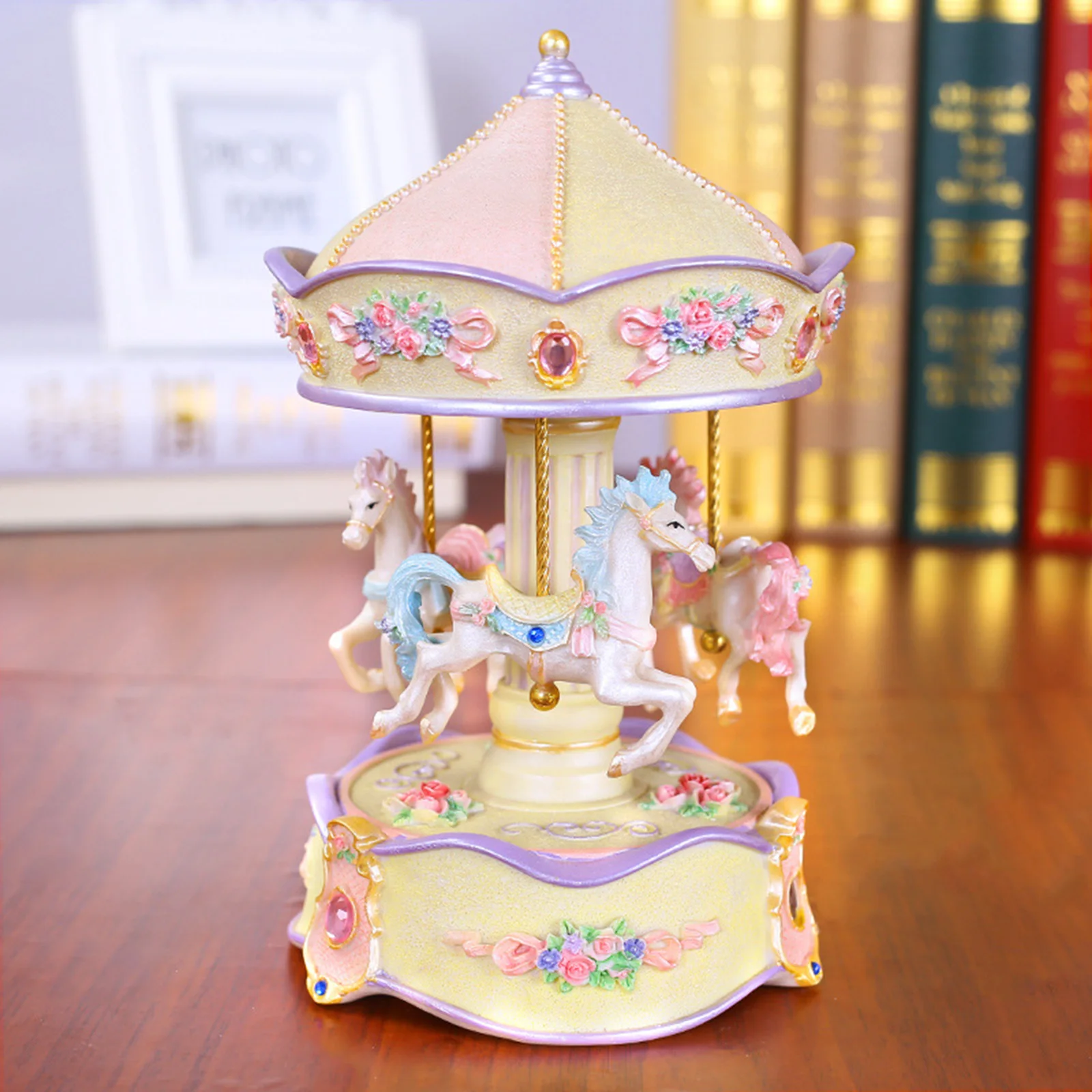 Carousel Music Box Decor for Girls 3-Horse Rotating Desktop Decorative Handmade Clockwork Type Horse Wind for Daughter Birthday