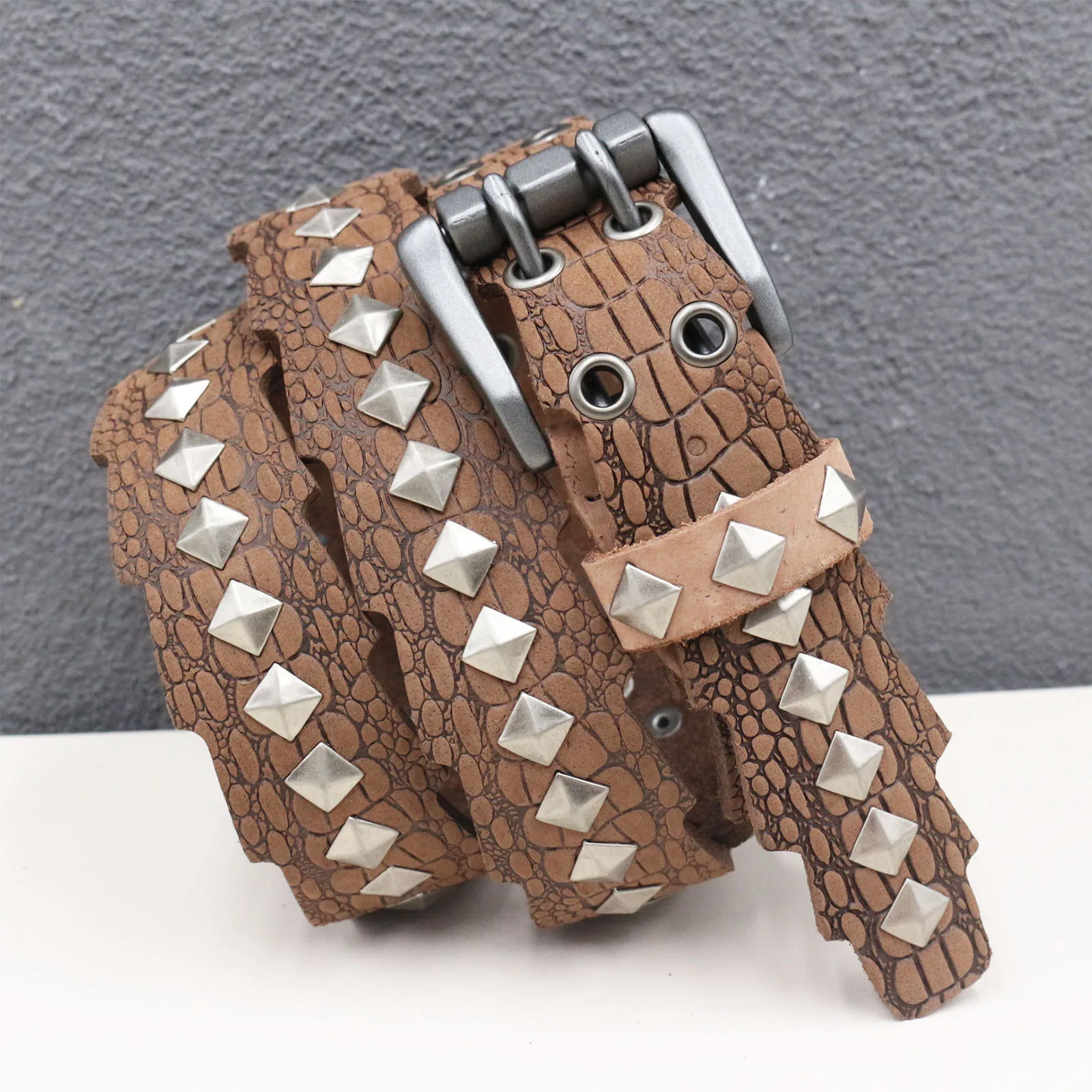 Men’s Gothic Pyramid Stud Belt Croc Embossed Full Grain Cowhide Street Fashion Cowboy Strap