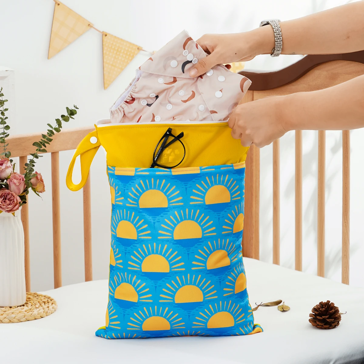 HappyFlute 1 قطعة حفاضات قابلة لإعادة الاستخدام بسحّاب رطب وجاف مقاوم للماء حقائب أطفال للسفر على الشاطئ وحمام السباحة وحفاضات الأطفال وصالة الألعاب الرياضية واليوجا