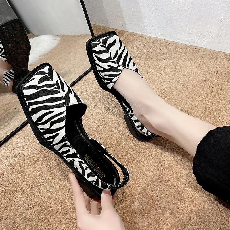 Women Square Toe Slingback Sandals Summer 2026 New Retro Closed Toe Flat Shoes Elastic Back Strap Non Slip Casual Dress Shoes