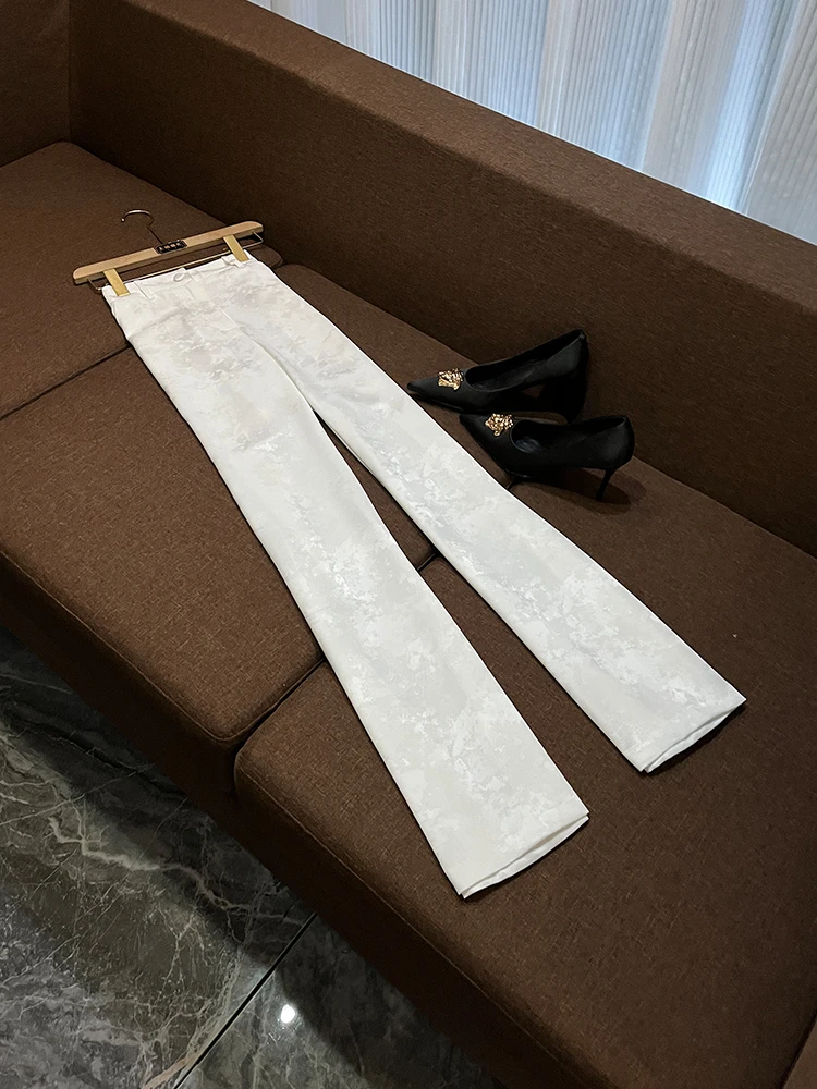 ชุดสูทปักลายแบบกระดุมสองแถวสำหรับผู้หญิง สไตล์จีนดั้งเดิมที่ทันสมัย ชุดสองชิ้น รุ่น A482