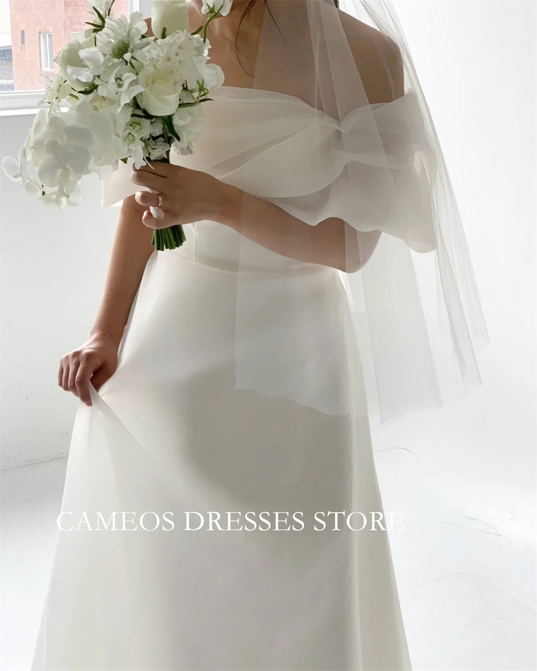 

SONDR Customized Off Shoulder Ivory Korea Short Sleeves Wedding Dresses RuchedA-Line Organza Brides Gowns Women Bridal Dresses