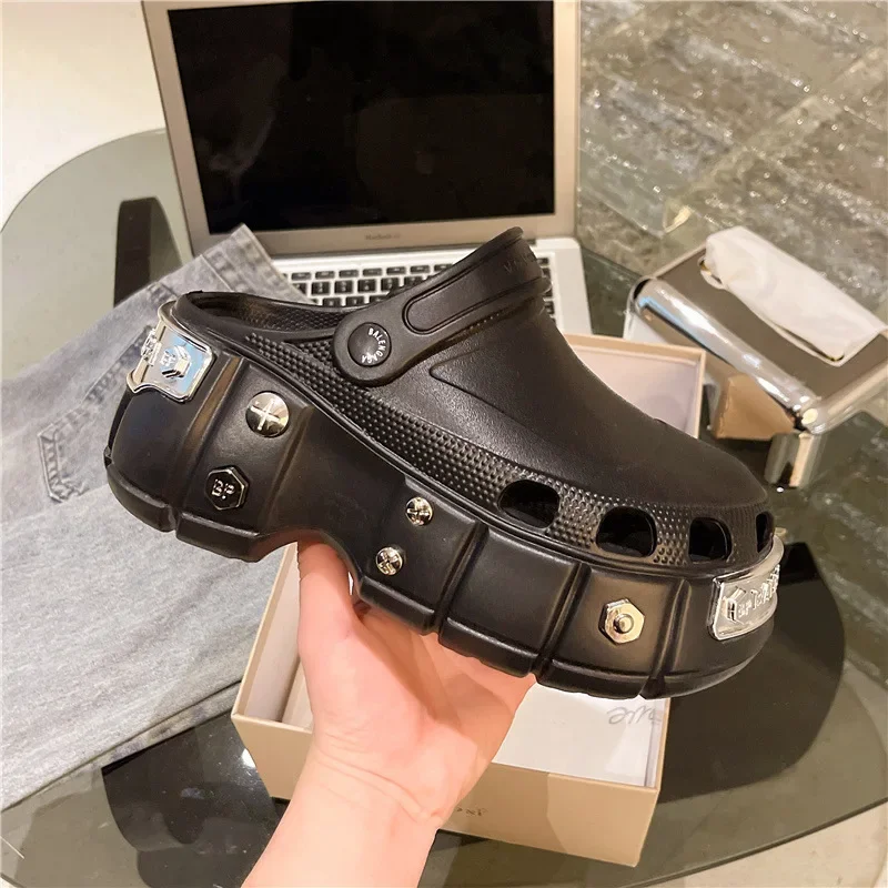 2024 Paris European Station Sponge Cake Hole Men's Couple Bag Head Slippers Women's Anti-Slip Anti-Odor Sandals