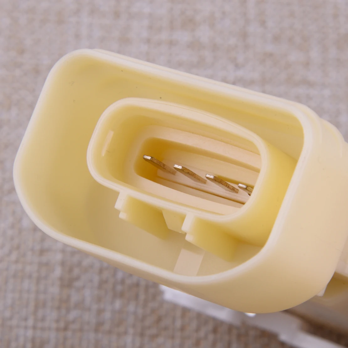 

69130-30110 1 Pair Rear Left & Right Power Door Lock Actuator 69140-30110 Fit for Lexus GS300 GS400 GS430 Prius