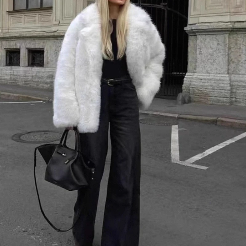 Manteaux en fausse fourrure pour femmes, vestes courtes blanches en fourrure, surdimensionnées, col rabattu, manches longues, boutons recouverts, amples et décontractés, automne hiver 2025