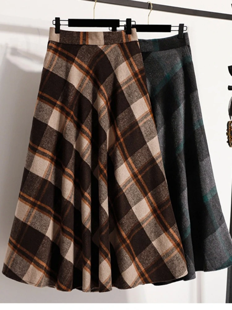 Women's High Waist Plaid A-Line Midi Skirt Autumn and Winter New Large Hem Elegant Retro Slimming Tweed Long Swing Skirt