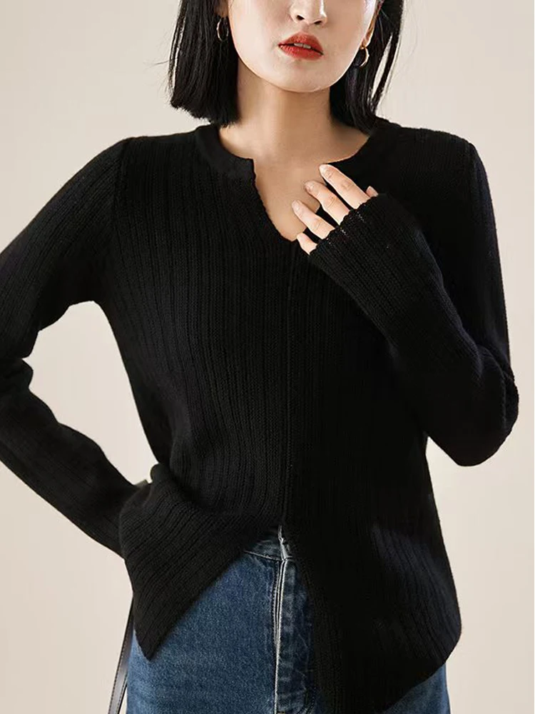 Spring and Autumn New Women's Round Neck Pullover Sweater Fashionable Bottom Slit Sweater Thin Imitation Knitted Sweater Tops